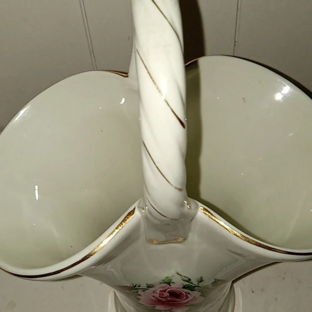 Floral Porcelain victorian rose Basket with Gold Trim
